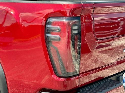 2024 GMC Sierra 2500 AT4