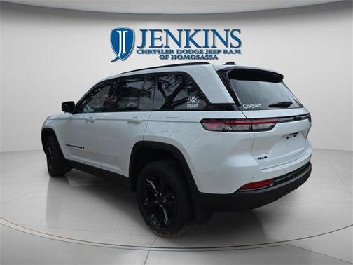 2024 Jeep Grand Cherokee Laredo