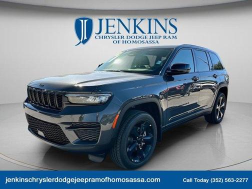 2025 Jeep Grand Cherokee Laredo