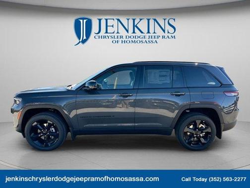 2025 Jeep Grand Cherokee Laredo
