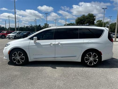 2024 Chrysler Pacifica Pinnacle