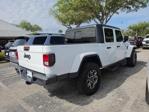 Bright White Clearcoat 2020 Jeep Gladiator Sport
