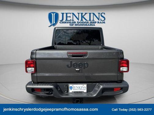 2025 Jeep Gladiator Sport