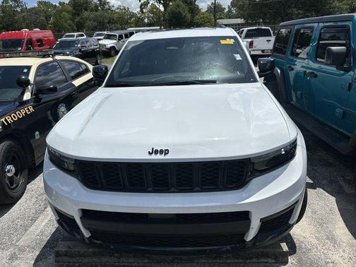 2024 Jeep Grand Cherokee L Laredo
