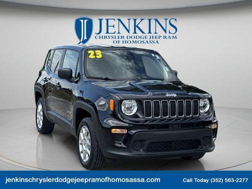 Black Clearcoat 2023 Jeep Renegade Latitude