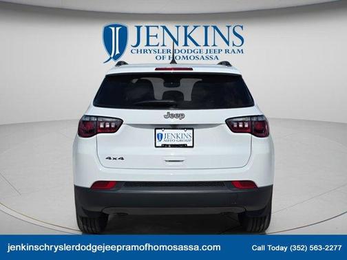 Bright White Clearcoat 2026 Jeep Compass Latitude