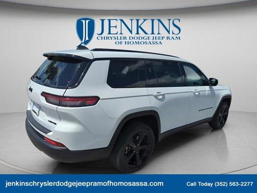 Bright White Clearcoat 2022 Jeep Grand Cherokee L Limited