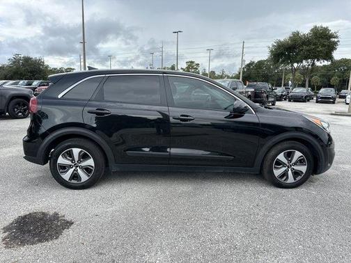 2017 Kia Niro FE