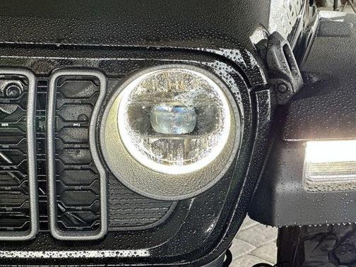 2025 Jeep Wrangler Rubicon 392