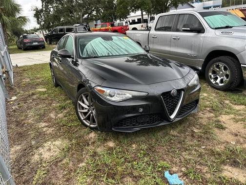 2017 Alfa Romeo Giulia Base