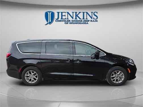 2024 Chrysler Pacifica Touring-L