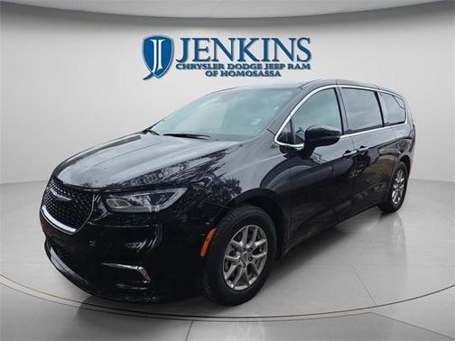 2024 Chrysler Pacifica Touring-L