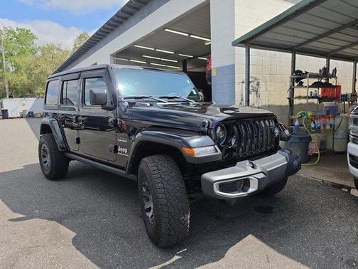 Black Clearcoat 2023 Jeep Wrangler Sahara