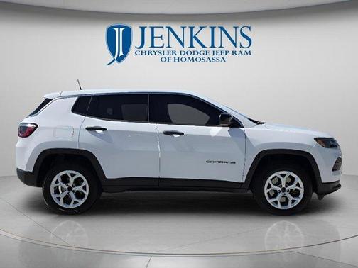 Bright White Clearcoat 2025 Jeep Compass Sport