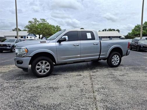 2022 RAM 2500 Limited Crew Cab 4x4 64' Box