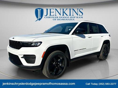 2025 Jeep Grand Cherokee Laredo