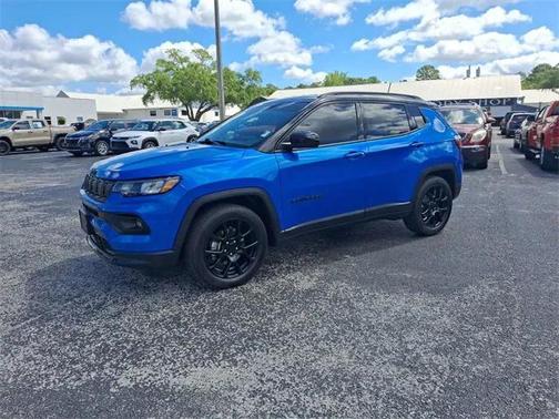 2022 Jeep Compass Altitude FWD