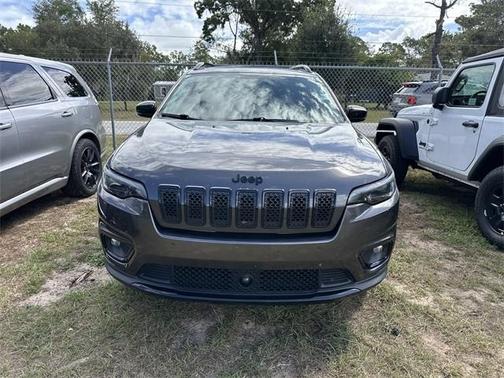 2023 Jeep Cherokee Altitude Lux