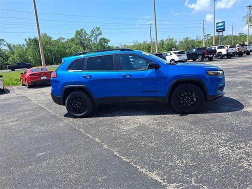 2023 Jeep Cherokee Altitude Lux 4x4
