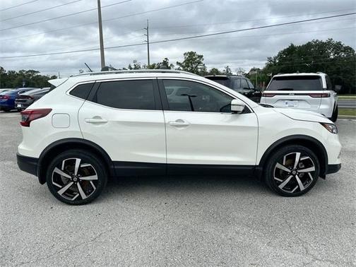 2021 Nissan Rogue Sport SL