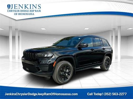 2025 Jeep Grand Cherokee Laredo