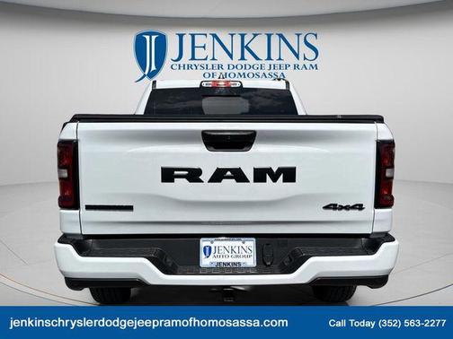 Bright White Clearcoat 2025 RAM 1500 Big Horn/Lone Star