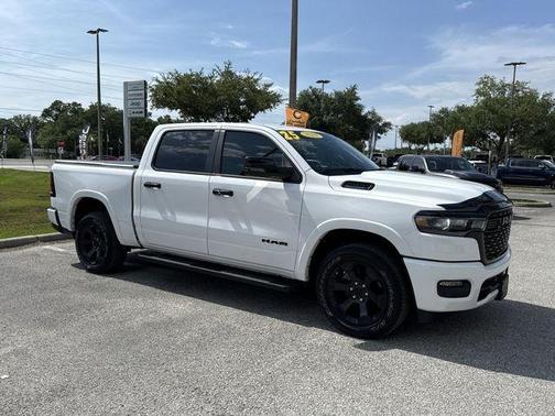 Bright White Clearcoat 2025 RAM 1500 Big Horn/Lone Star