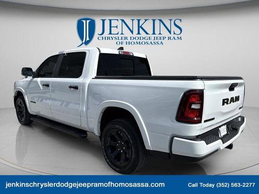 Bright White Clearcoat 2025 RAM 1500 Big Horn/Lone Star