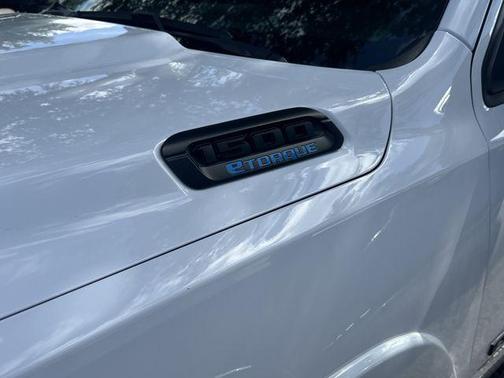 Bright White Clearcoat 2025 RAM 1500 Big Horn/Lone Star