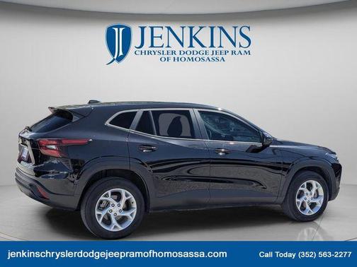 Mosaic Black Metallic 2024 Chevrolet Trax LS