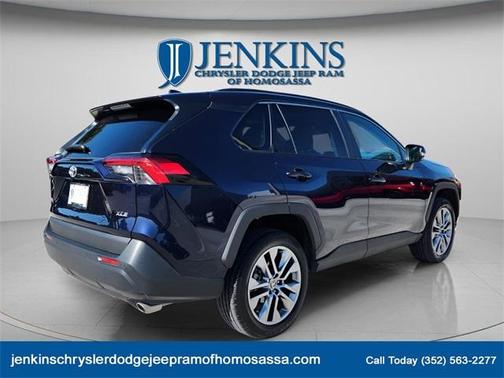 2022 Toyota RAV4 XLE Premium