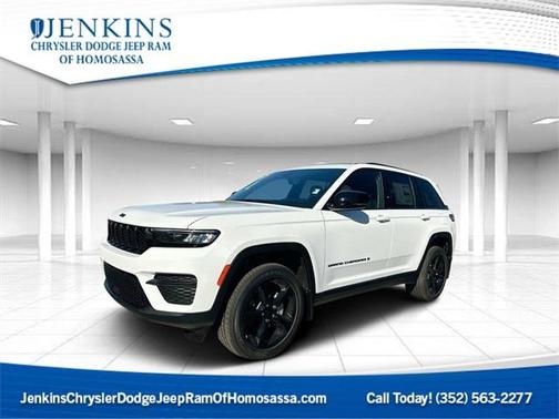 2025 Jeep Grand Cherokee Laredo