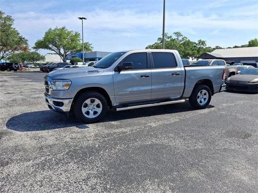 2023 RAM 1500 Big Horn Crew Cab 4x2 57' Box