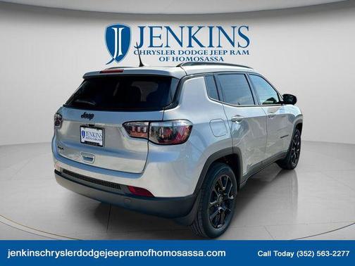 Silver Zynith 2026 Jeep Compass Latitude