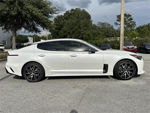 2022 Kia Stinger GT-Line