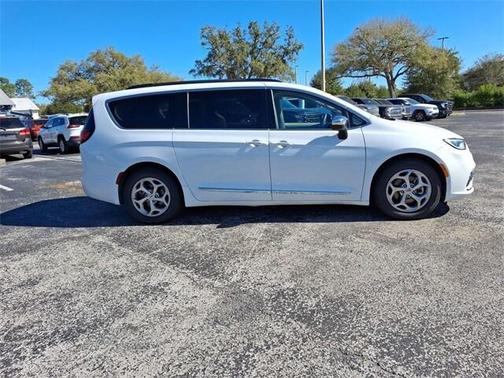 2023 Chrysler Pacifica Limited