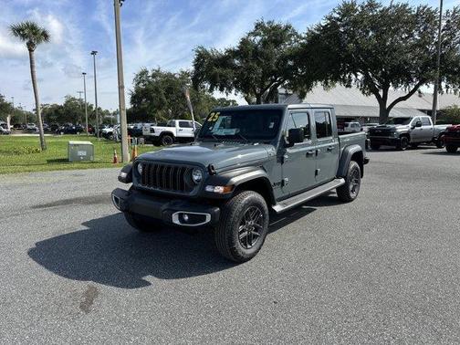 2025 Jeep Gladiator Sport