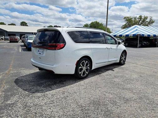 2024 Chrysler Pacifica Pinnacle