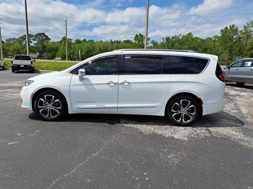 2024 Chrysler Pacifica Pinnacle
