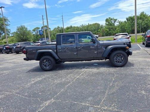 2025 Jeep Gladiator Sport