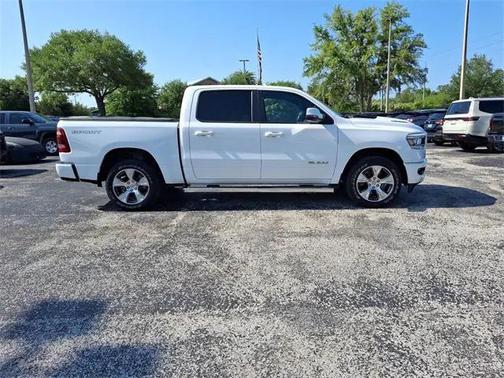 2023 RAM 1500 Laramie Crew Cab 4x4 57' Box