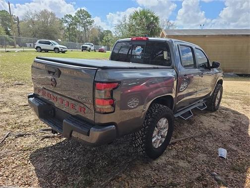 2022 Nissan Frontier SV