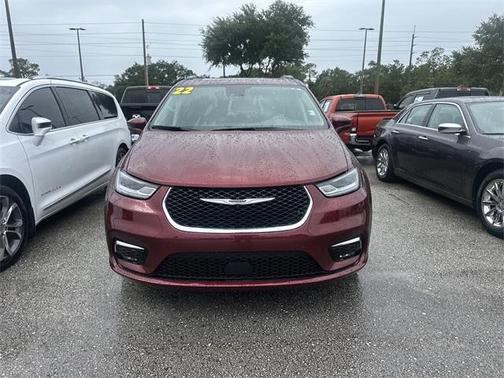 2022 Chrysler Pacifica Touring-L