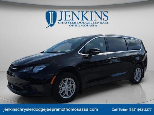 Diamond Black 2026 Chrysler Voyager LX