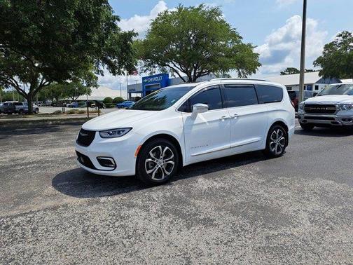 2024 Chrysler Pacifica Pinnacle