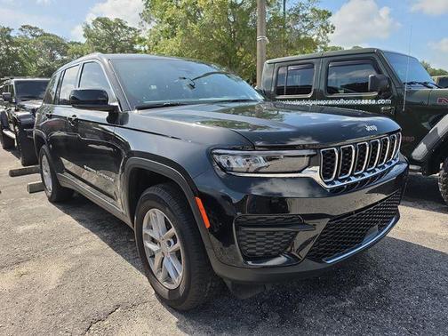 Diamond Black 2025 Jeep Grand Cherokee Laredo X