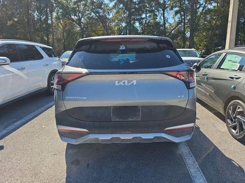 2024 Kia Sportage Hybrid LX