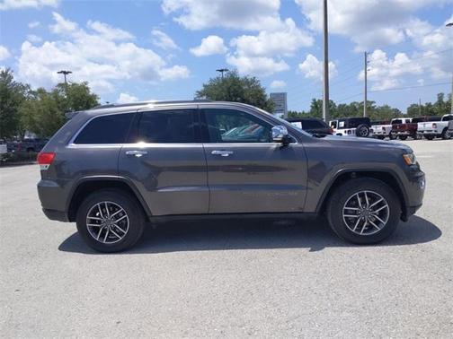 Photo 2 of 35 of 2019 Jeep Grand Cherokee Limited
