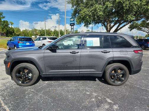 2023 Jeep Grand Cherokee Altitude