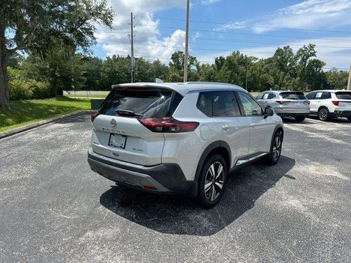 2022 Nissan Rogue SL